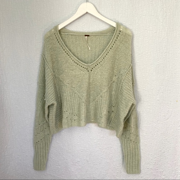 Free People NEW Seashell Crop Boxy Sweater - Picture 5 of 16